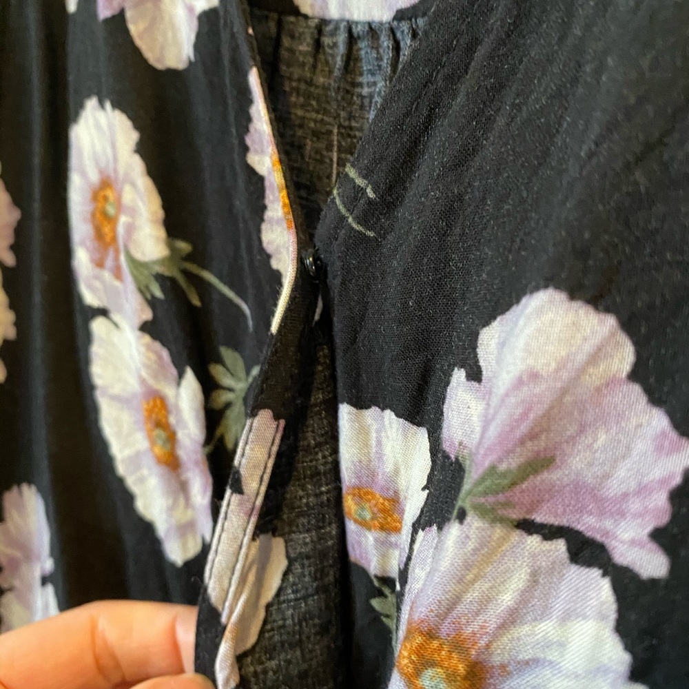 Floral Romper - Picture 3 of 5